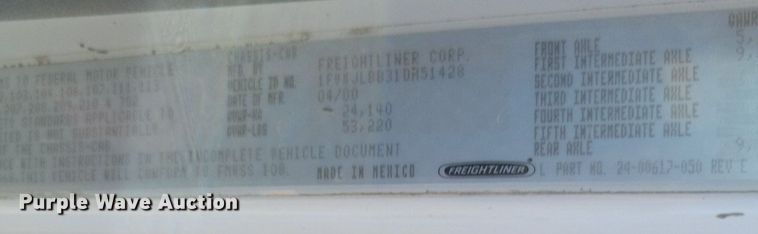image for item DR8015 2001 Freightliner FL80 water truck