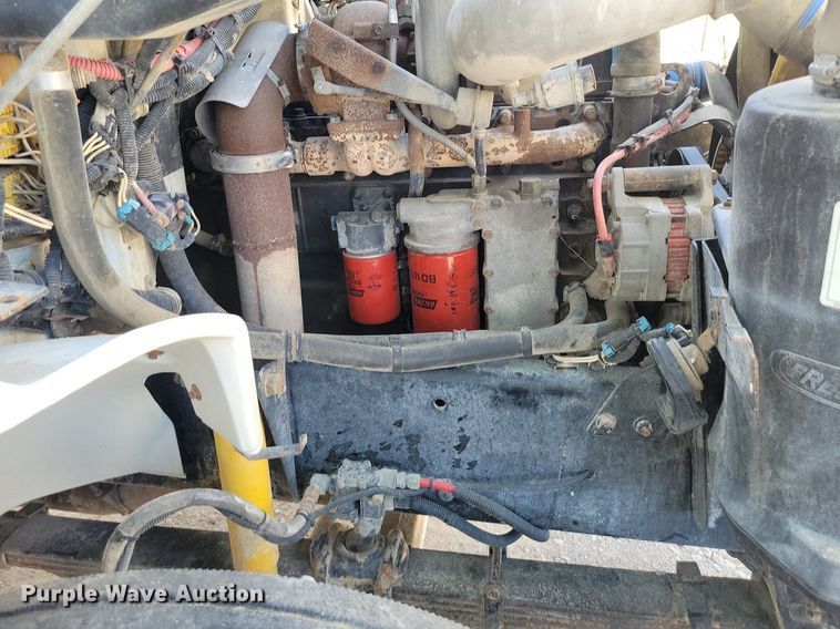 image for item DR8016 2001 Freightliner  FL80 water truck