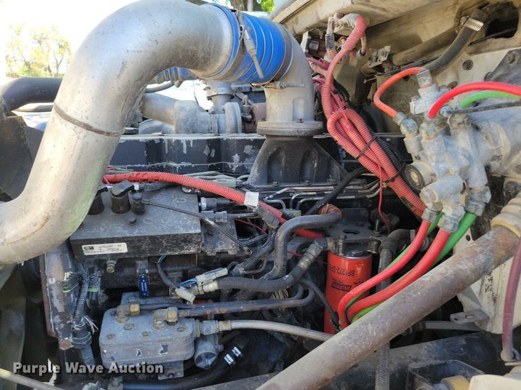 image for item DR8016 2001 Freightliner  FL80 water truck