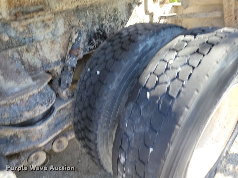 image for item DR8016 2001 Freightliner  FL80 water truck