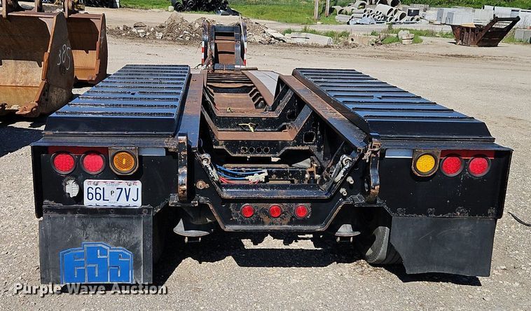 image for item DR8591 2006 Kalyn Siebert lowboy equipment trailer