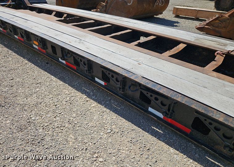 image for item DR8591 2006 Kalyn Siebert lowboy equipment trailer