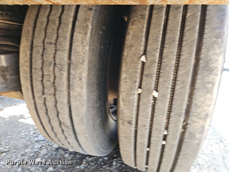 image for item DR8591 2006 Kalyn Siebert lowboy equipment trailer