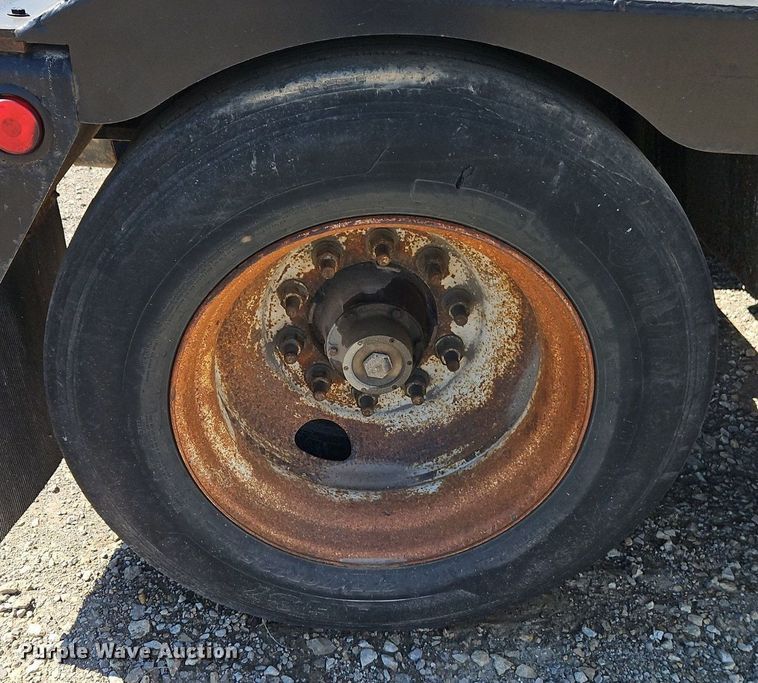 image for item DR8591 2006 Kalyn Siebert lowboy equipment trailer