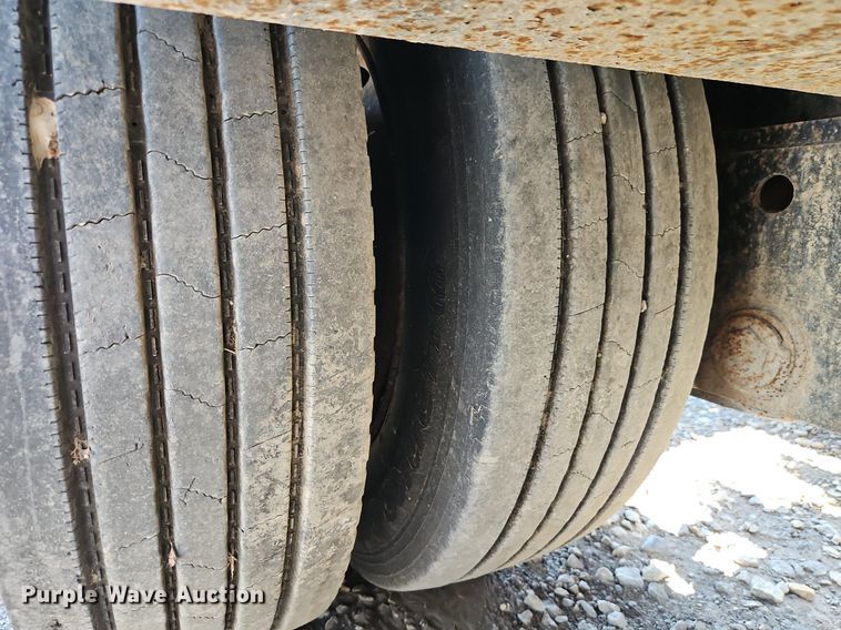 image for item DR8591 2006 Kalyn Siebert lowboy equipment trailer