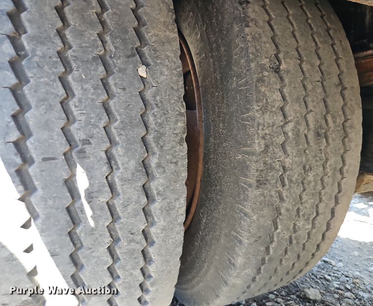 image for item DR8591 2006 Kalyn Siebert lowboy equipment trailer