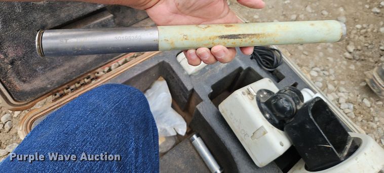 image for item DR8663 2015 Vermeer  D9X13III directional boring unit