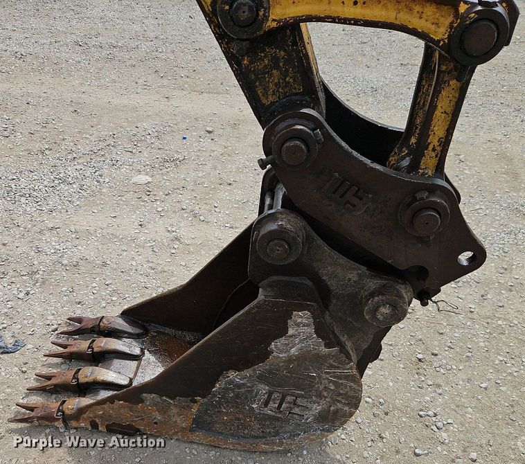 image for item DR8665 2006 Komatsu PC78MR-6 mini excavator