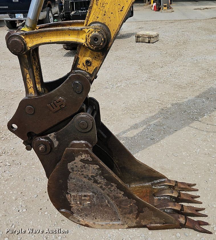 image for item DR8665 2006 Komatsu PC78MR-6 mini excavator