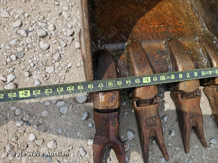 image for item DR8665 2006 Komatsu PC78MR-6 mini excavator