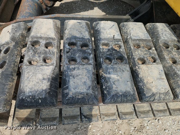 image for item DR8665 2006 Komatsu PC78MR-6 mini excavator