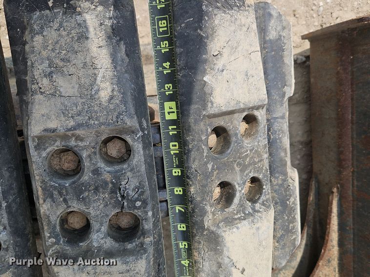 image for item DR8665 2006 Komatsu PC78MR-6 mini excavator