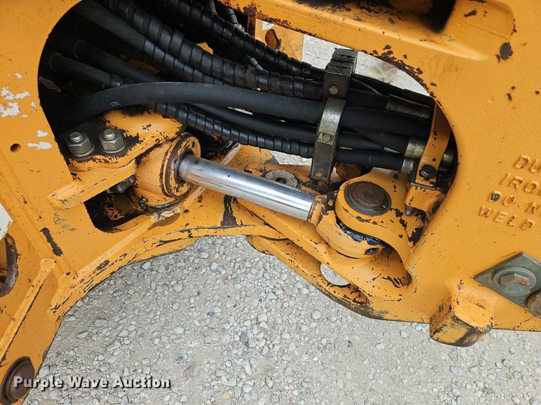 image for item DR8666 2004 Case 580 Super M backhoe