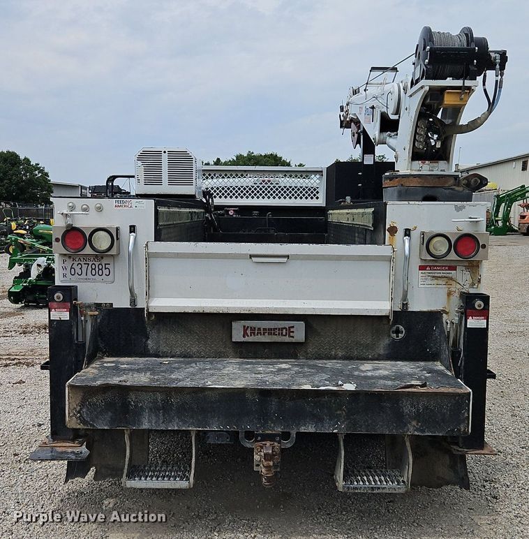 image for item DR8668 2012 Ford  F550 XL Super Duty utility / service truck