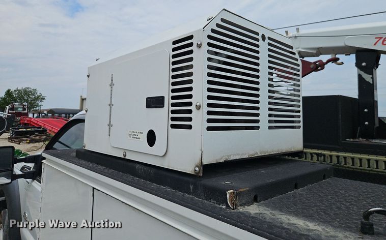 image for item DR8668 2012 Ford  F550 XL Super Duty utility / service truck