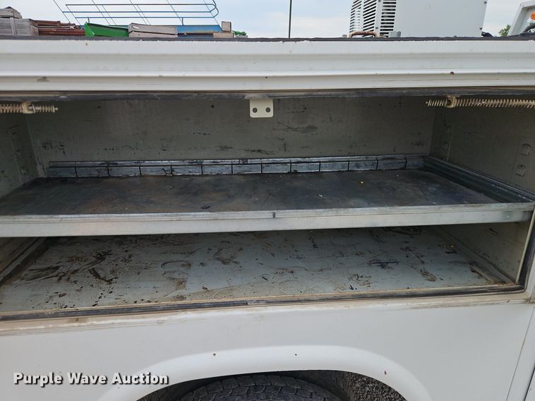 image for item DR8668 2012 Ford  F550 XL Super Duty utility / service truck