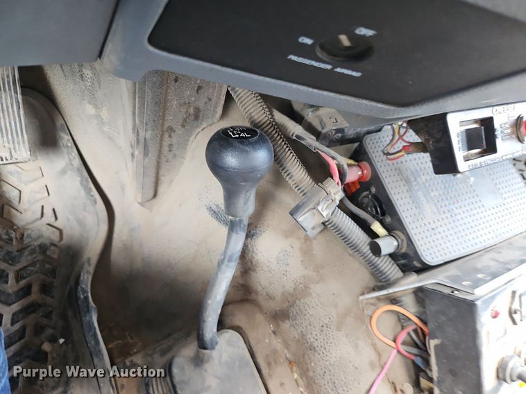 image for item DR8668 2012 Ford  F550 XL Super Duty utility / service truck