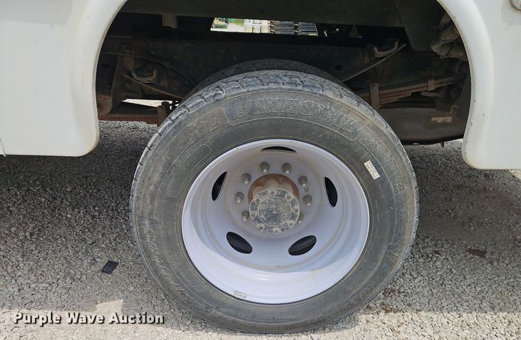 image for item DR8668 2012 Ford  F550 XL Super Duty utility / service truck