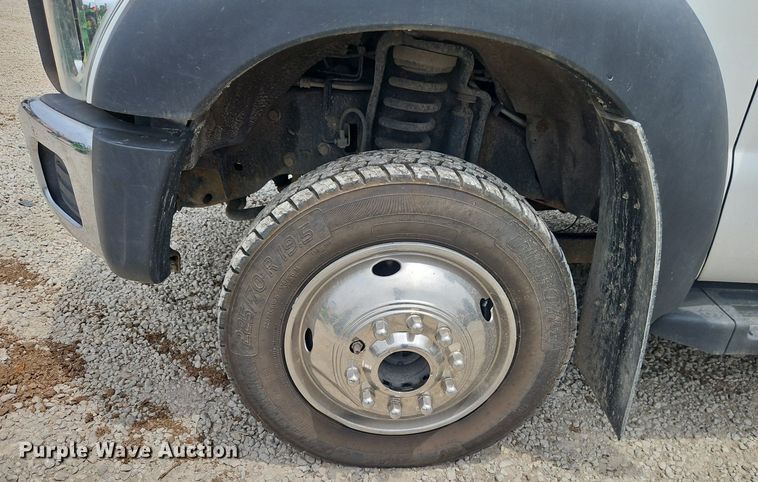 image for item DR8668 2012 Ford  F550 XL Super Duty utility / service truck