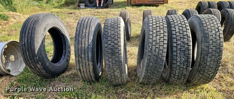 image for item DR8669 (6) 295/75R22.5 tires