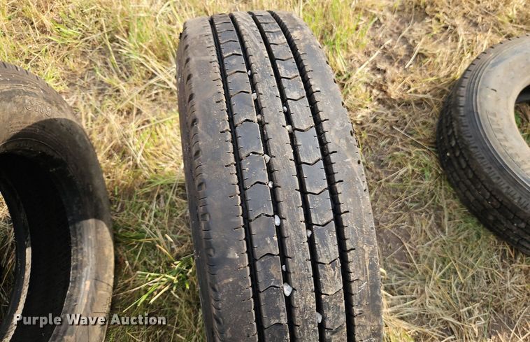 image for item DR8670 235/75R17.5 tires
