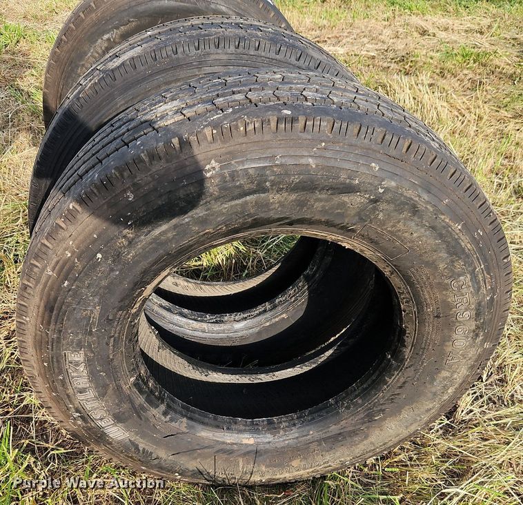 image for item DR8670 235/75R17.5 tires