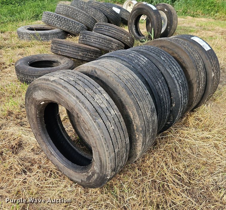 image for item DR8675 (6) 225/70R19.5 tires