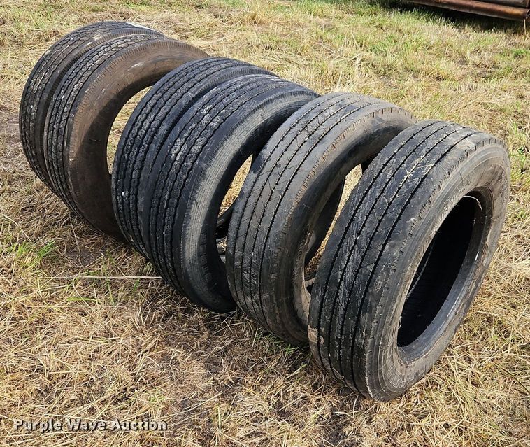 image for item DR8675 (6) 225/70R19.5 tires