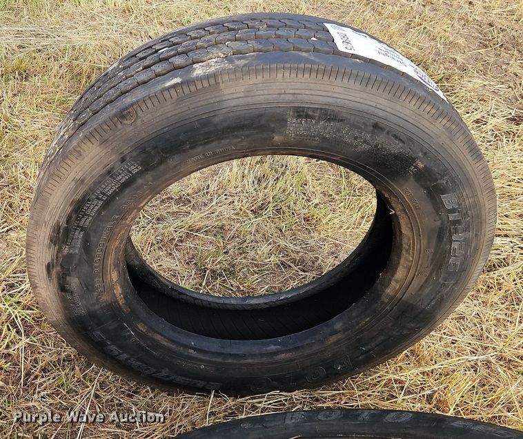 image for item DR8675 (6) 225/70R19.5 tires