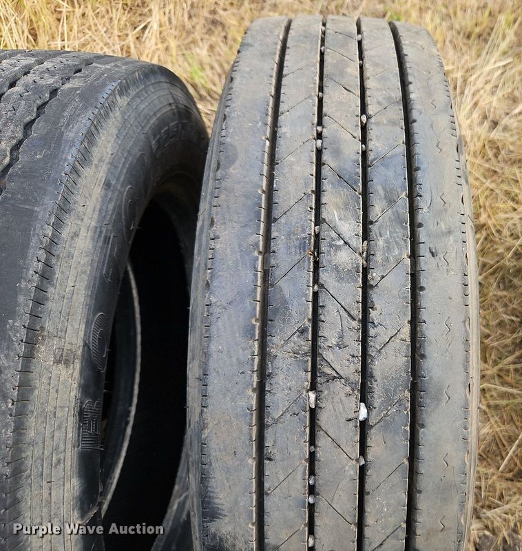 image for item DR8675 (6) 225/70R19.5 tires