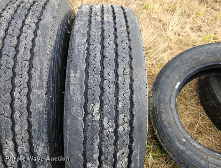 image for item DR8675 (6) 225/70R19.5 tires