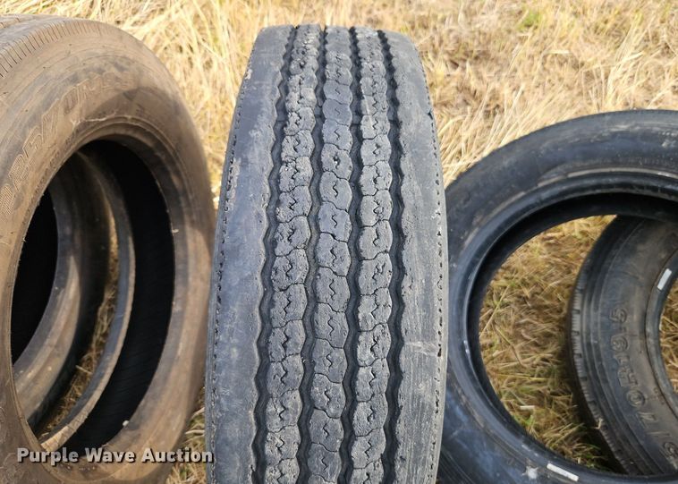 image for item DR8675 (6) 225/70R19.5 tires