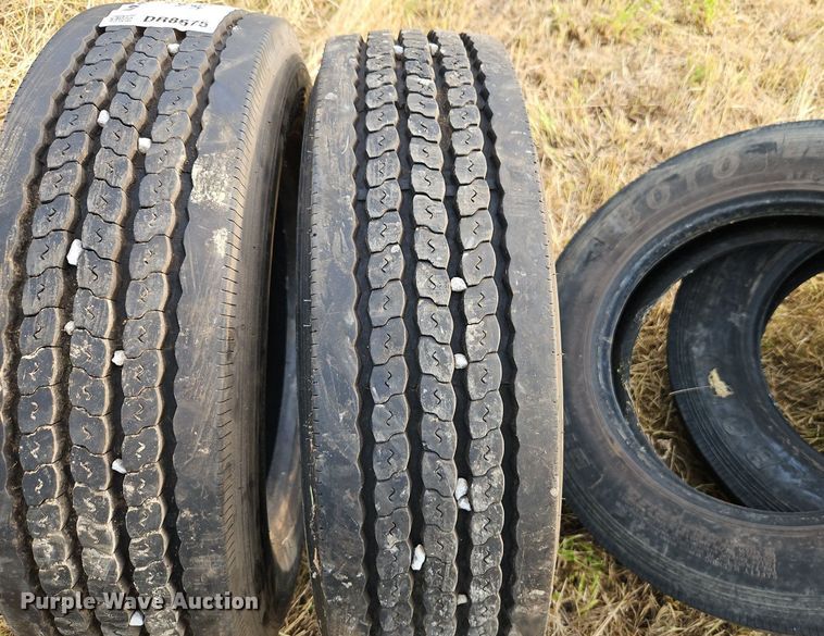 image for item DR8675 (6) 225/70R19.5 tires