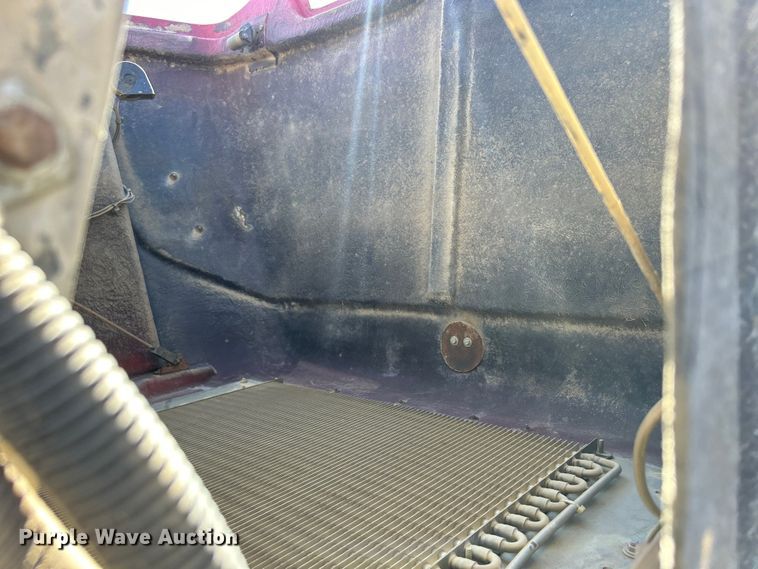 image for item DS0859 1985 Mack DM685S truck cab and chassis