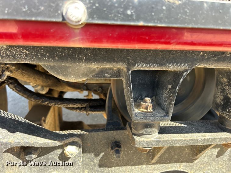 image for item DS0859 1985 Mack DM685S truck cab and chassis