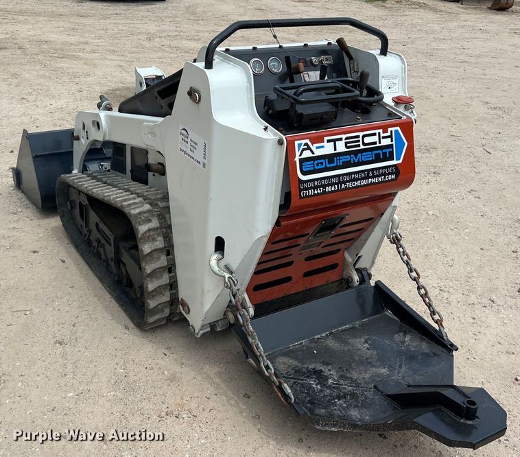 image for item DS3042 2005 Bobcat MT55 compact utility loader