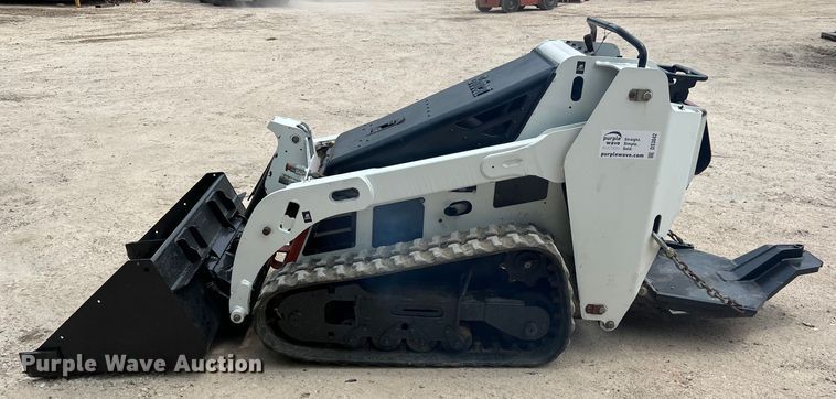 image for item DS3042 2005 Bobcat MT55 compact utility loader