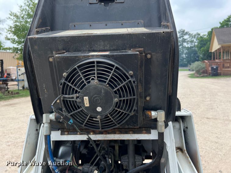 image for item DS3042 2005 Bobcat MT55 compact utility loader