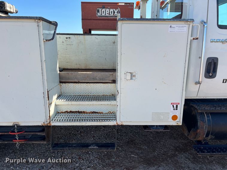 image for item DS3084 2010 International DuraStar 4300 bucket truck