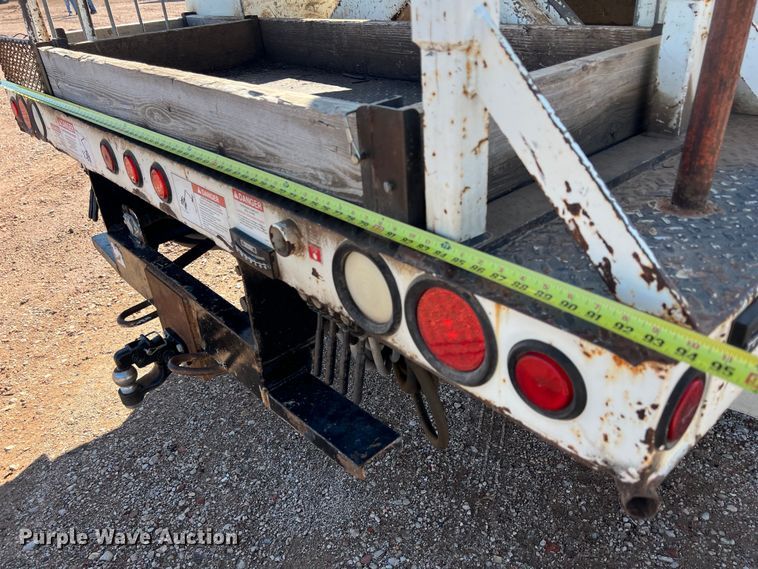 image for item DS3084 2010 International DuraStar 4300 bucket truck