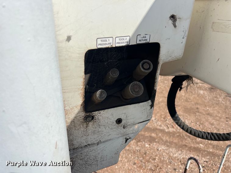 image for item DS3084 2010 International DuraStar 4300 bucket truck