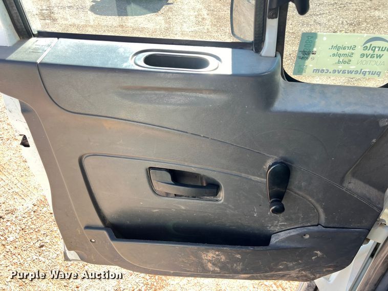 image for item DS3084 2010 International DuraStar 4300 bucket truck