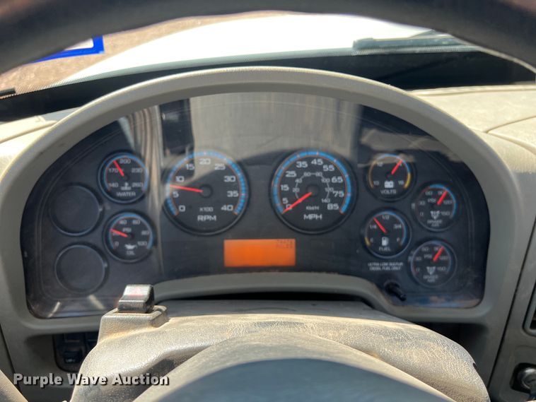 image for item DS3084 2010 International DuraStar 4300 bucket truck