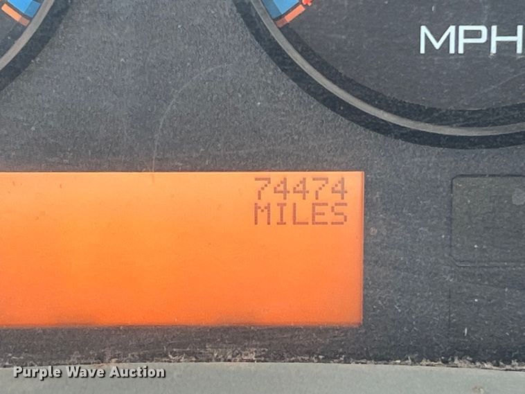 image for item DS3084 2010 International DuraStar 4300 bucket truck