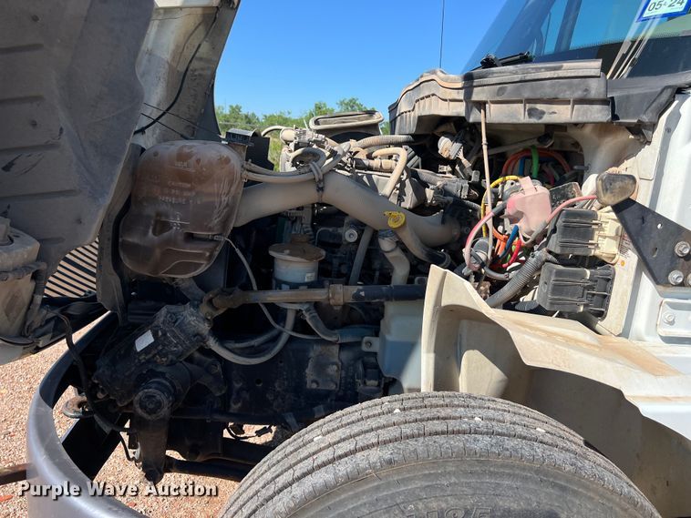 image for item DS3084 2010 International DuraStar 4300 bucket truck