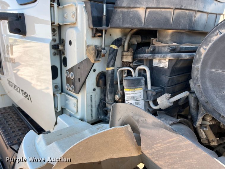 image for item DS3084 2010 International DuraStar 4300 bucket truck