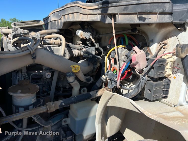 image for item DS3084 2010 International DuraStar 4300 bucket truck