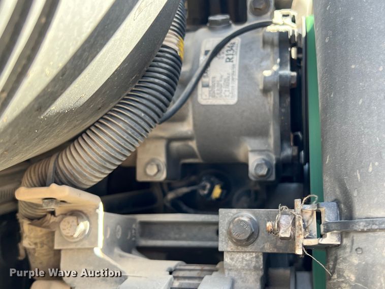 image for item DS3084 2010 International DuraStar 4300 bucket truck