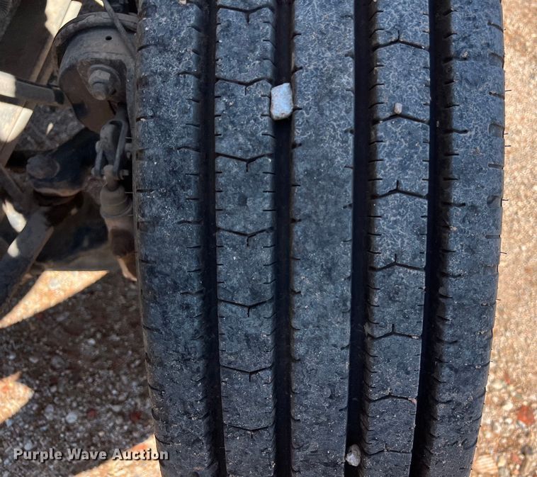 image for item DS3084 2010 International DuraStar 4300 bucket truck