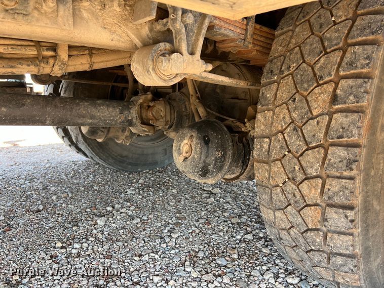 image for item DS3084 2010 International DuraStar 4300 bucket truck